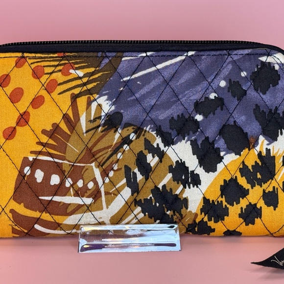 #4 🌸Vera Bradley- Accordion Wallet in Painted Feathers - Picture 1 of 11